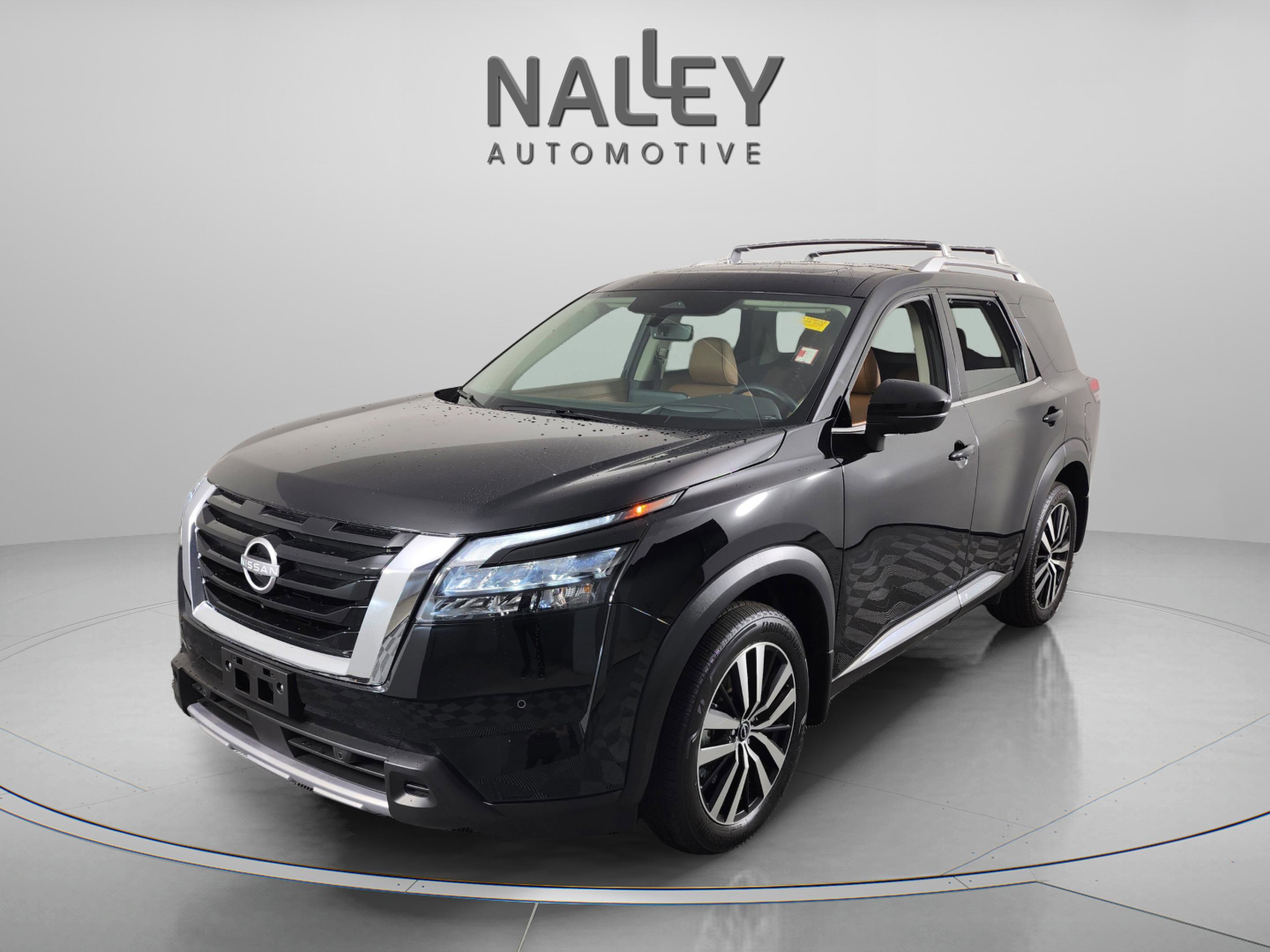 Used 2025 Nissan Pathfinder Platinum