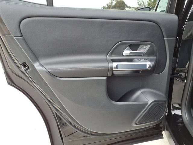 Certified 2025 Mercedes-Benz GLB 250 image 17