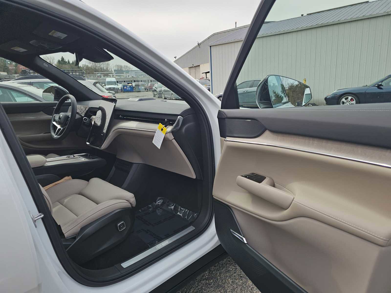 New 2026 Volvo EX90 Ultra image 12