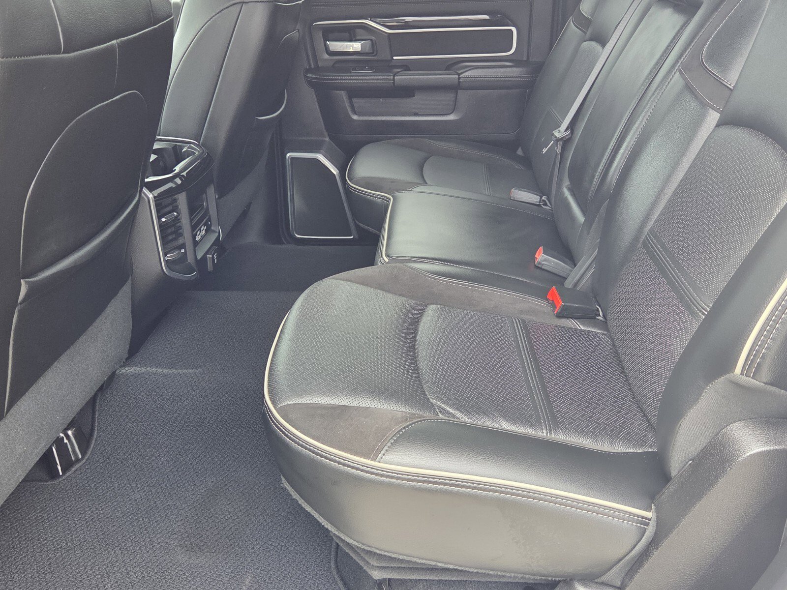 Used 2020 RAM 2500 Laramie image 5