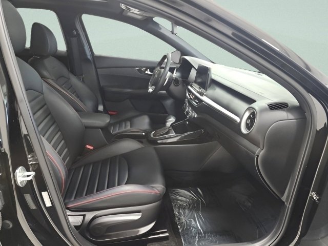 Used 2021 Kia Forte GT w/ GT2 Package image 13