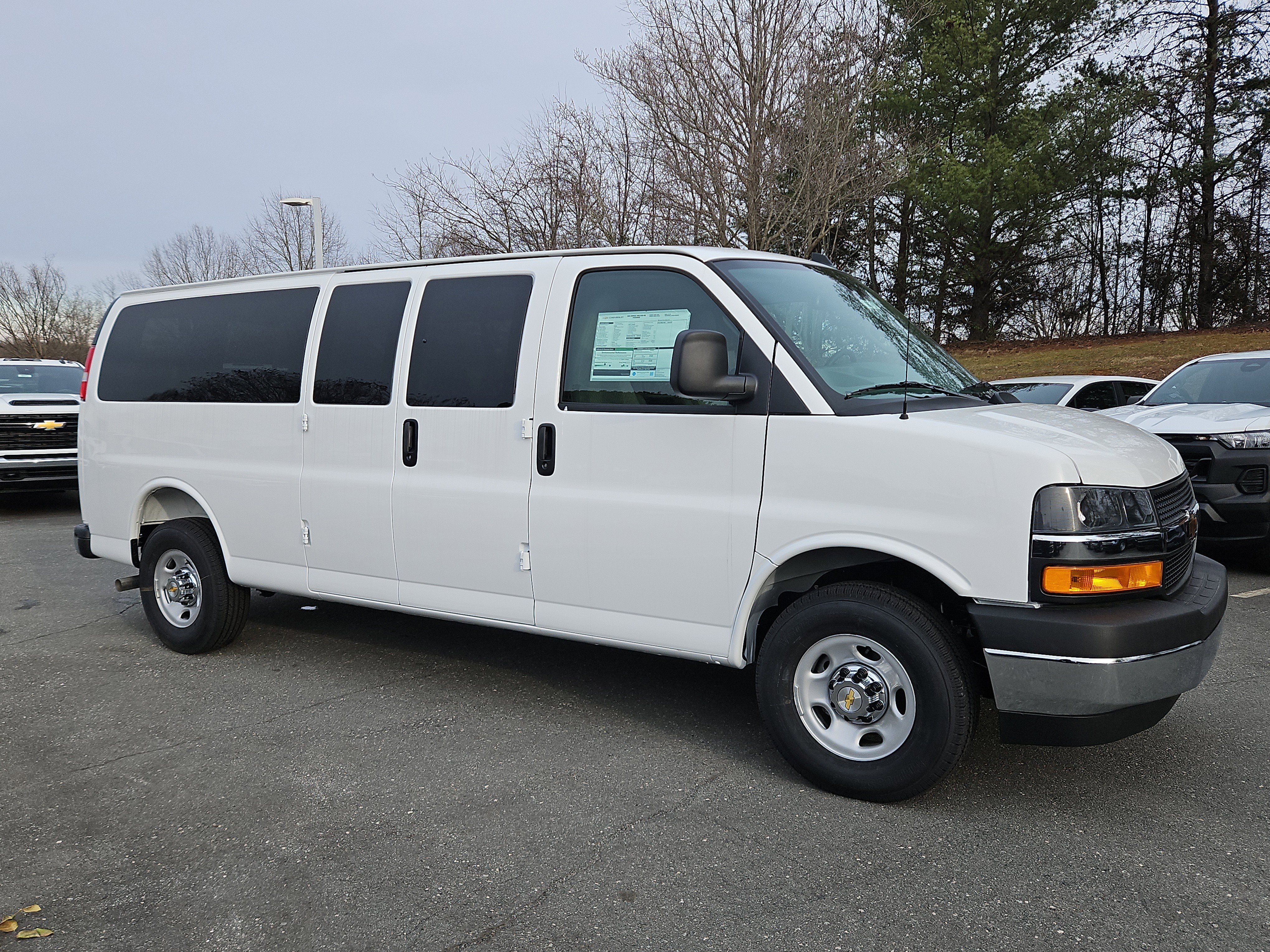 New 2025 Chevrolet Express 3500 LT w/ LT Preferred Equipment Group image 6