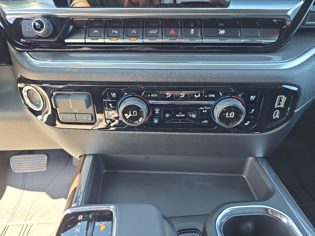 New 2026 Chevrolet Silverado 1500 High Country AWD/4WD image 18
