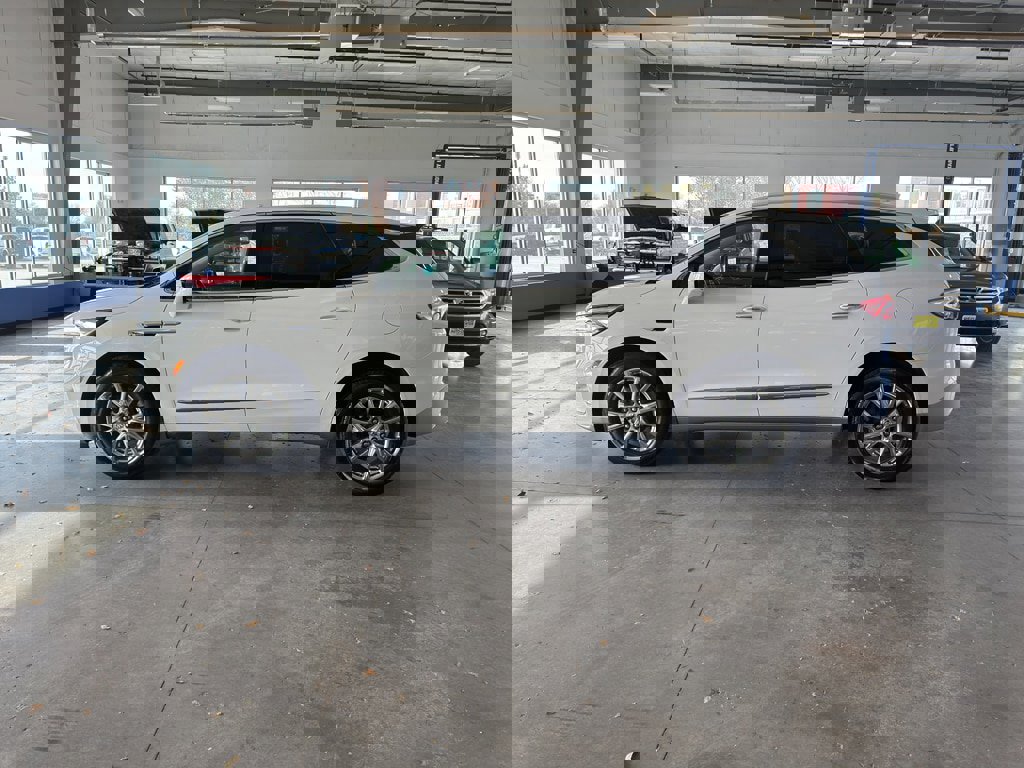 Used 2023 Buick Enclave Premium w/ Experience Buick Package image 2