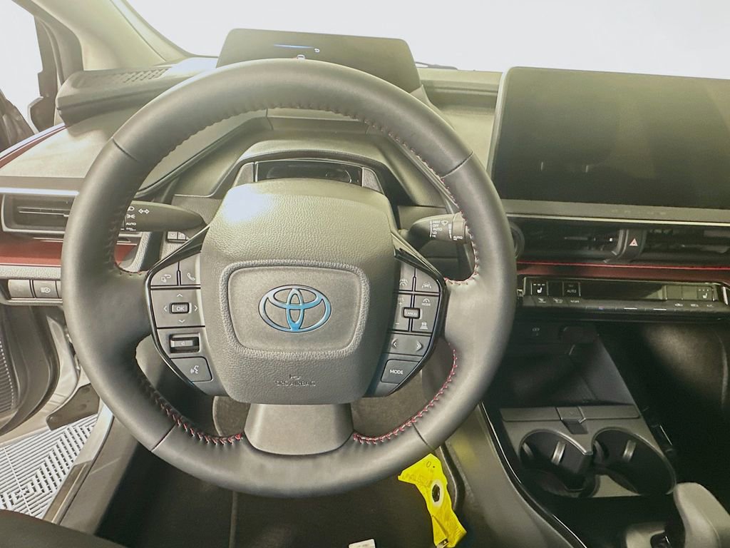 Used 2025 Toyota Prius XSE image 11