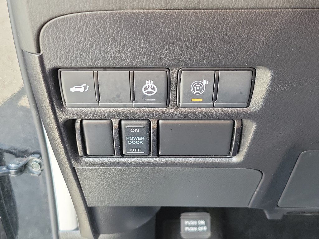 Used 2024 Nissan Armada SL w/ Captain's Chairs Package AWD/4WD image 33