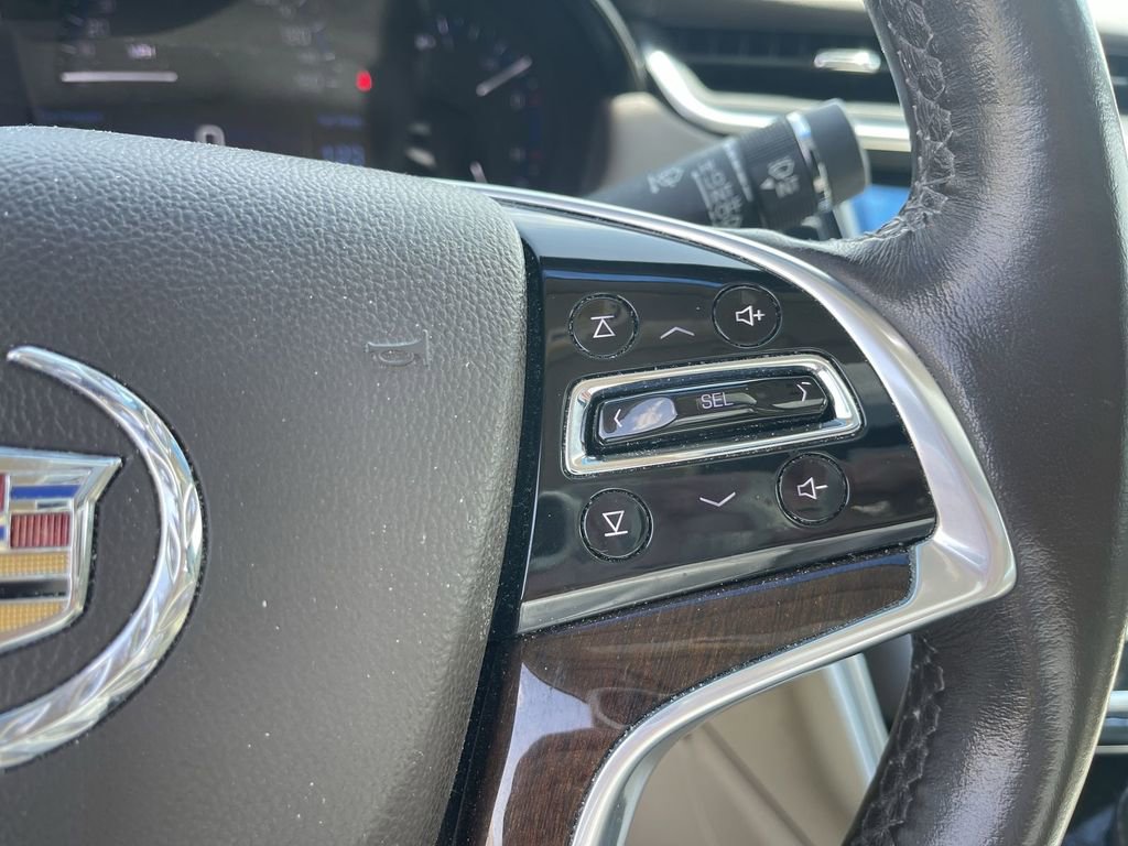 Used 2014 Cadillac XTS Luxury w/ Driver Awareness Package image 10