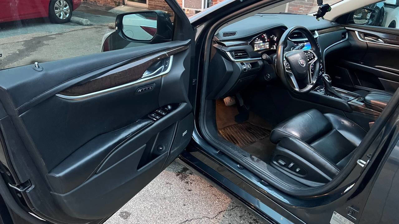 Used 2013 Cadillac XTS Luxury image 14