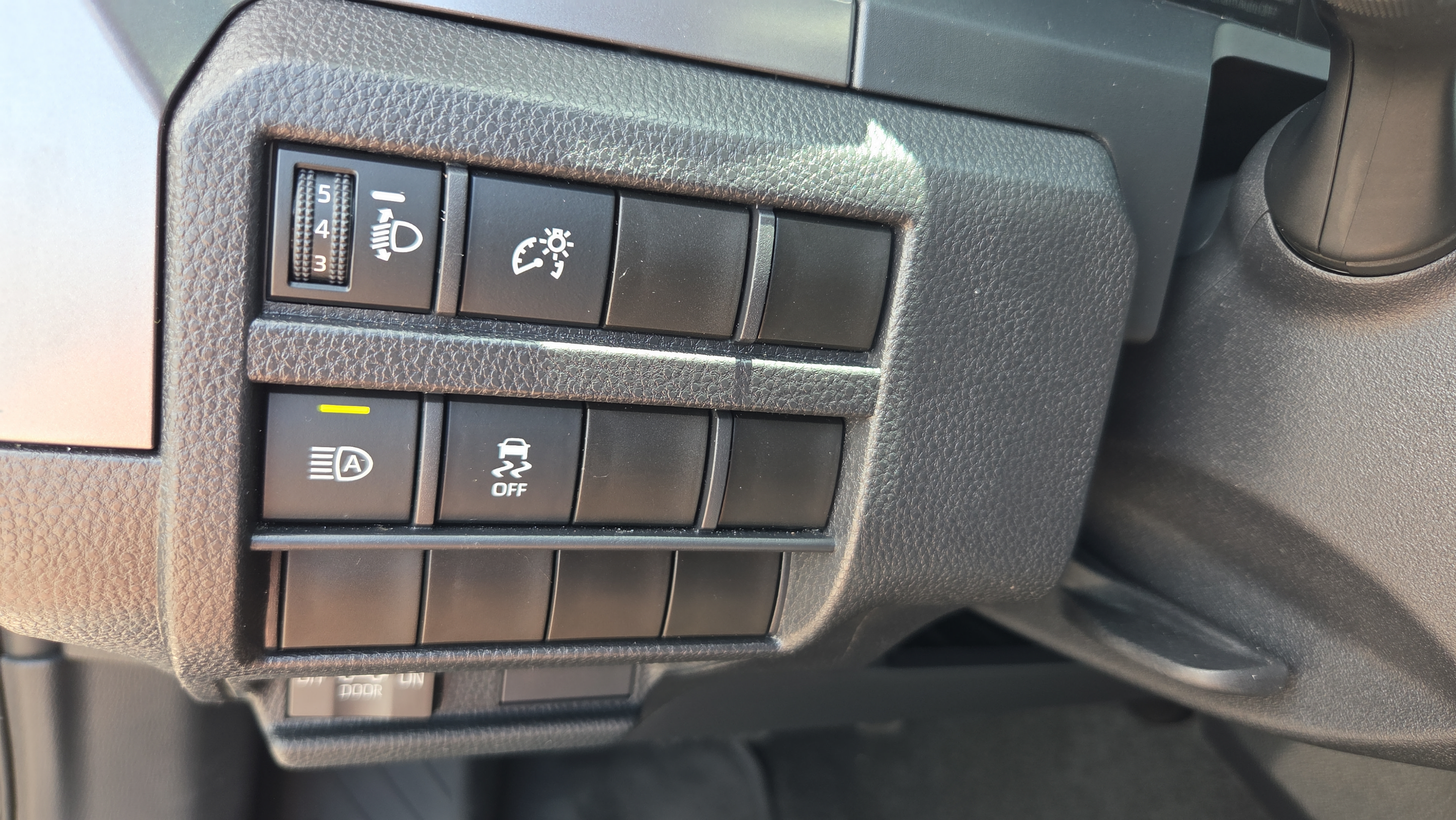 Certified 2026 Toyota Tacoma SR5 AWD/4WD image 20