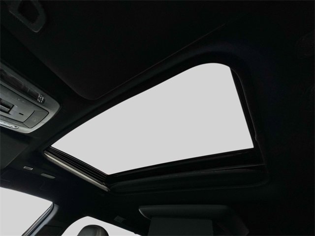 Used 2025 Toyota Sienna Platinum image 38