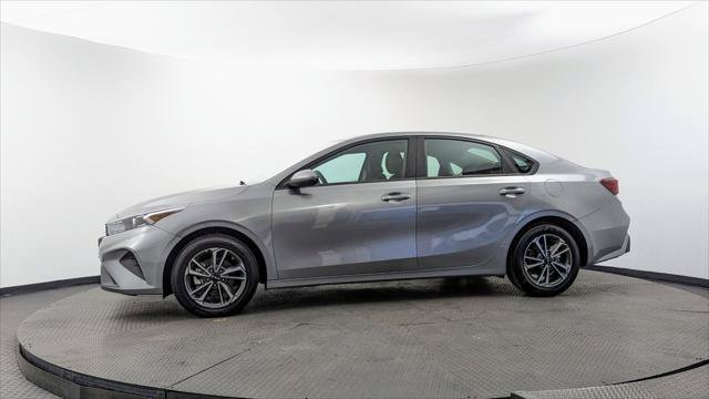 Used 2024 Kia Forte LXS FWD image 3