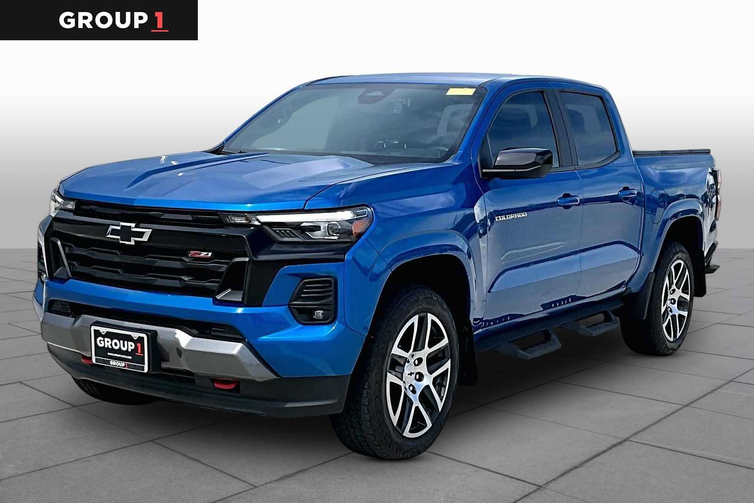 Used 2023 Chevrolet Colorado Z71 w/ Z71 Convenience Package 2