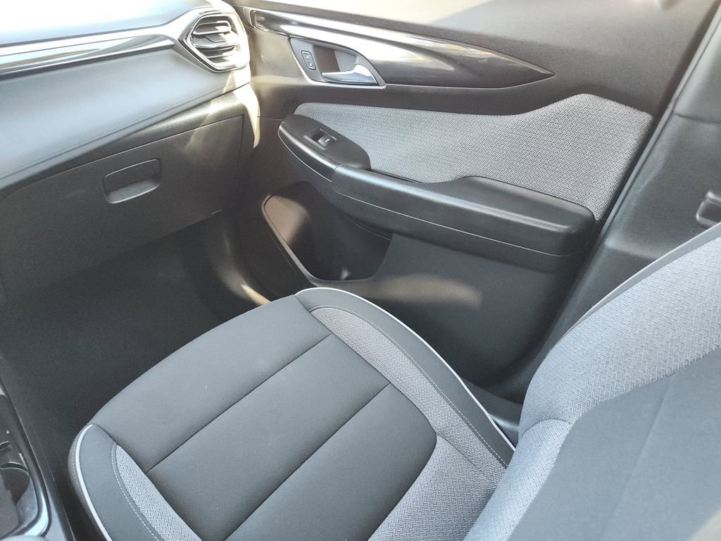 Used 2025 Chevrolet TrailBlazer LT image 15