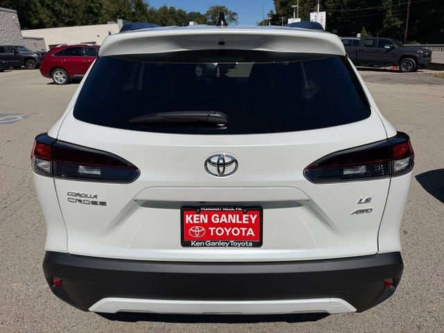 New 2026 Toyota Corolla Cross LE w/ Moonroof Package AWD/4WD image 4