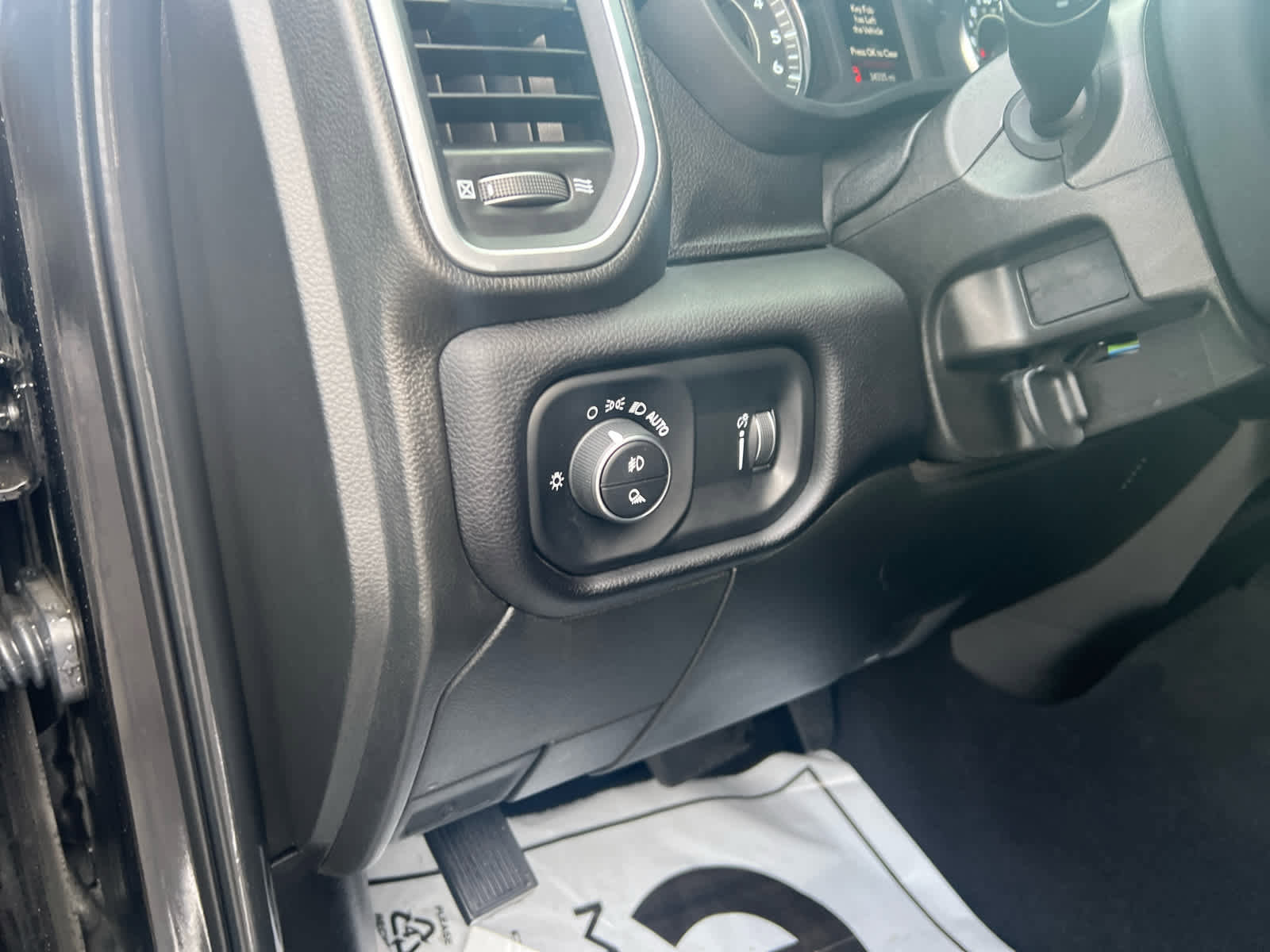 Used 2024 RAM 2500 Big Horn image 19