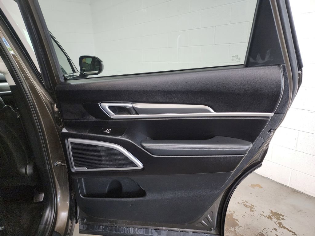 Used 2020 Kia Telluride S AWD/4WD image 31