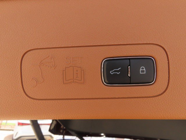 Certified 2023 Lincoln Aviator Black Label AWD/4WD image 13