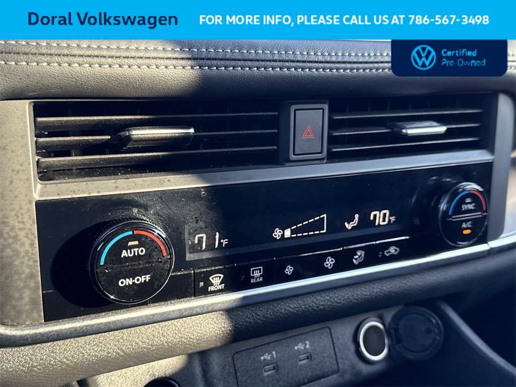 Used 2024 Nissan Rogue SV image 19