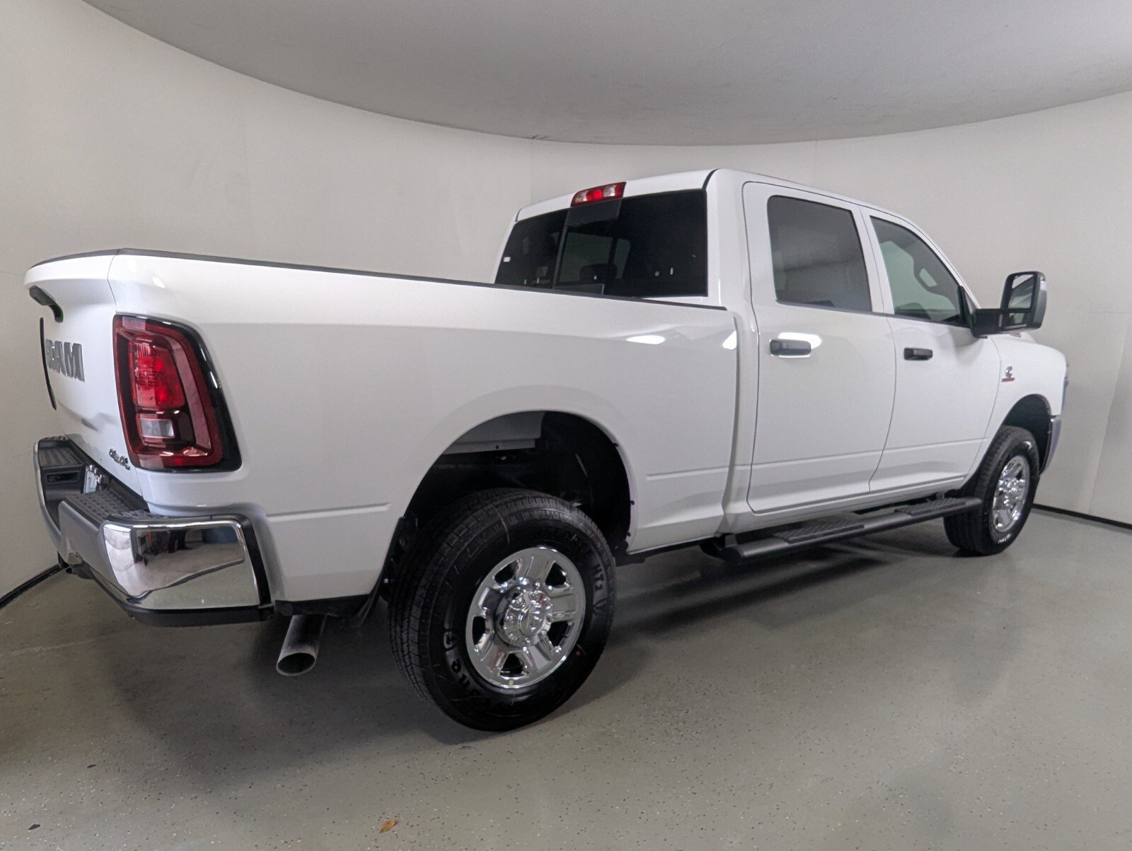 New 2026 RAM 2500 Tradesman AWD/4WD image 7