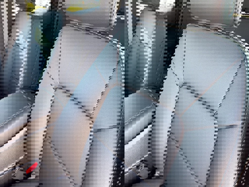 New 2026 GMC Canyon Elevation w/ Convenience Package image 13