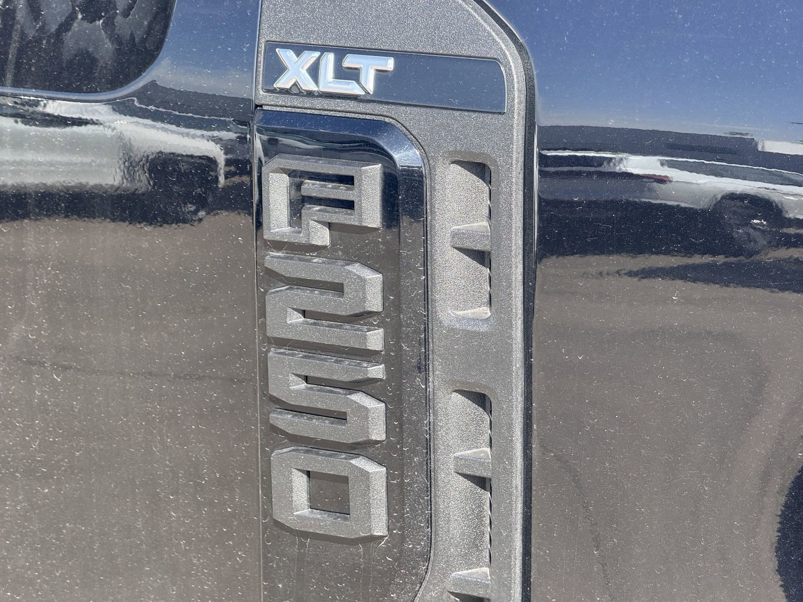 Used 2023 Ford F250 XLT w/ Black Appearance Package image 11