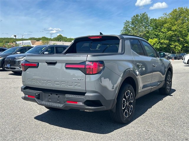 Used 2022 Hyundai Santa Cruz SEL Premium w/ Cargo Package image 3