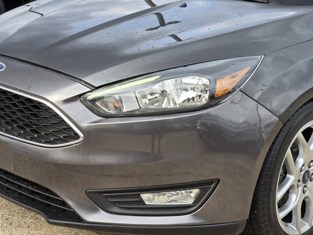 Used 2015 Ford Focus SE w/ Equipment Group 201A image 9