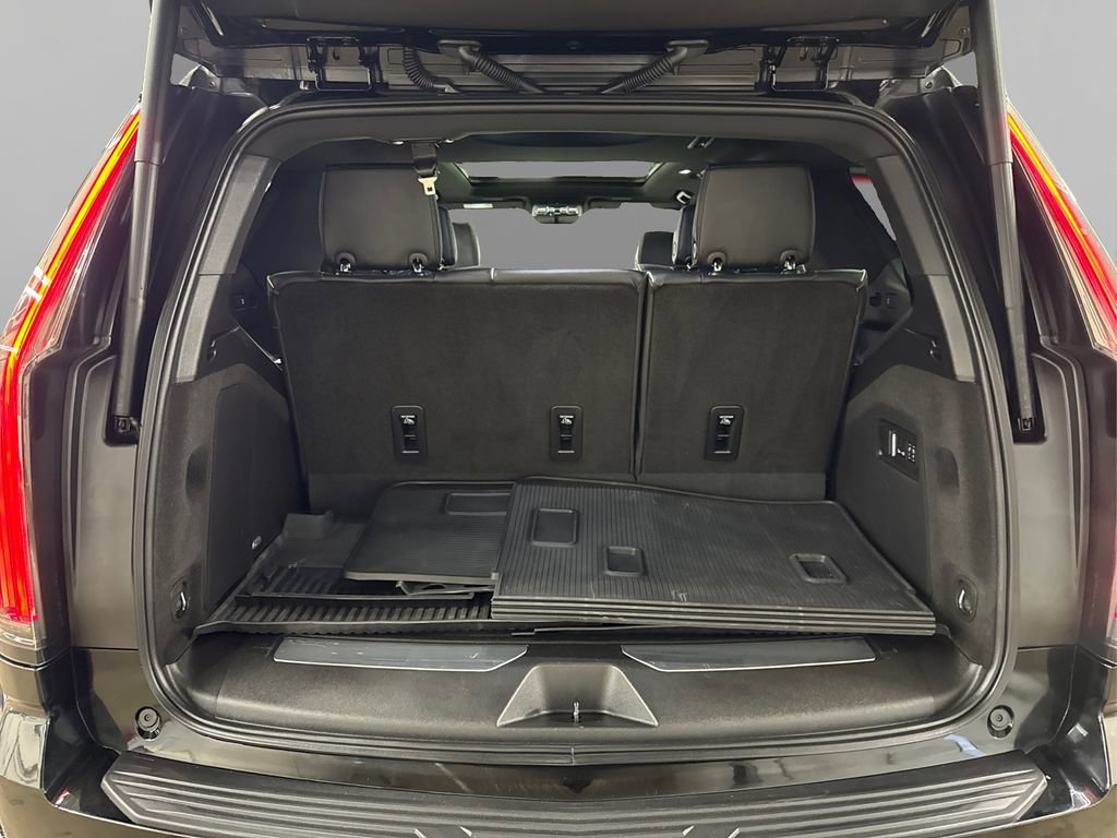 Used 2025 Cadillac Escalade Sport w/ Touring Package image 11