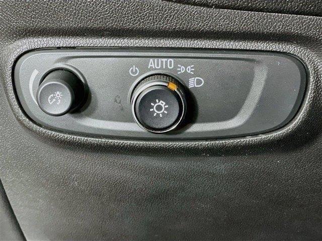 Used 2023 Chevrolet Equinox LT FWD image 13