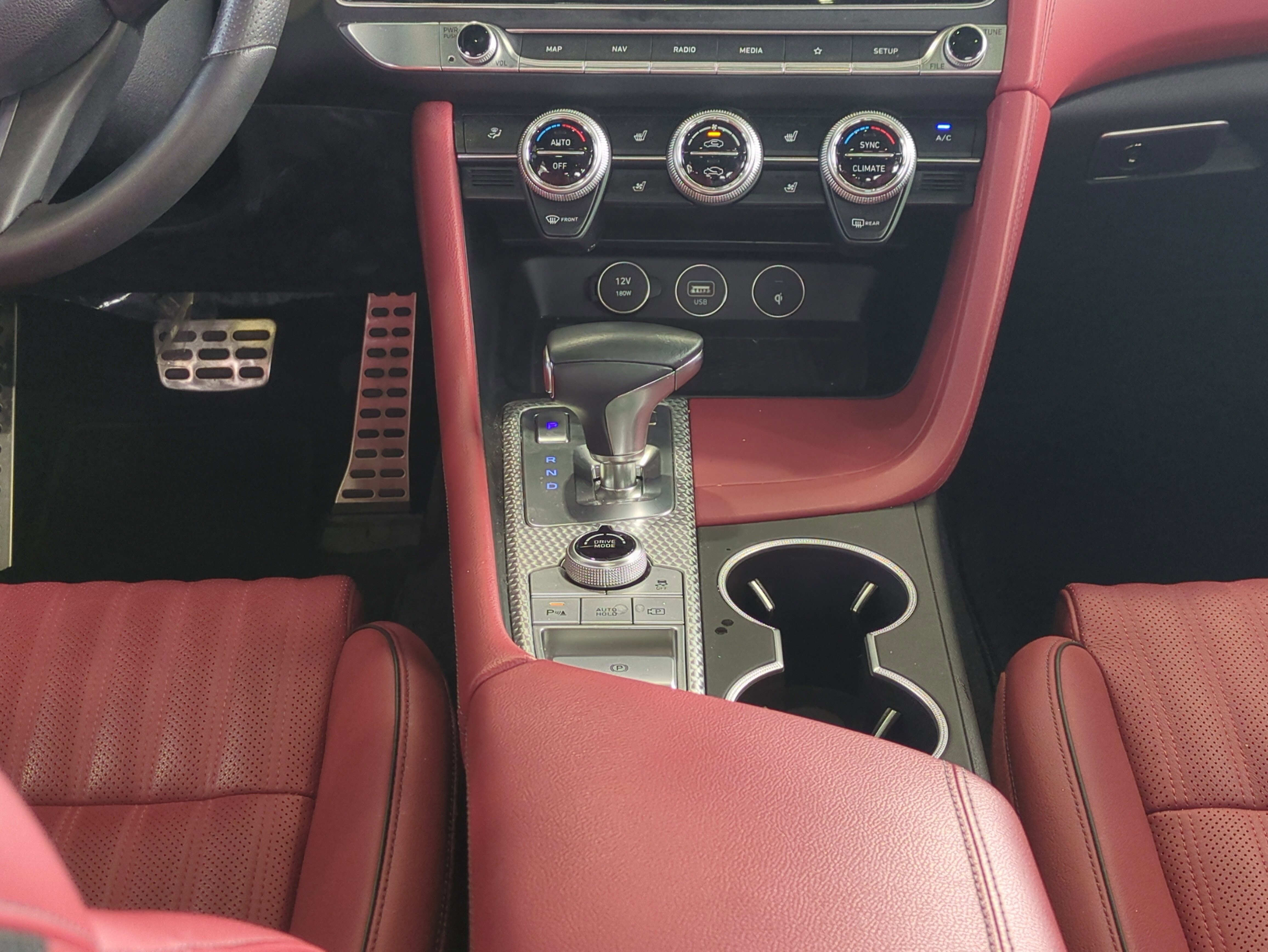 Used 2023 Genesis G70 2.0T w/ Sport Prestige Package image 18