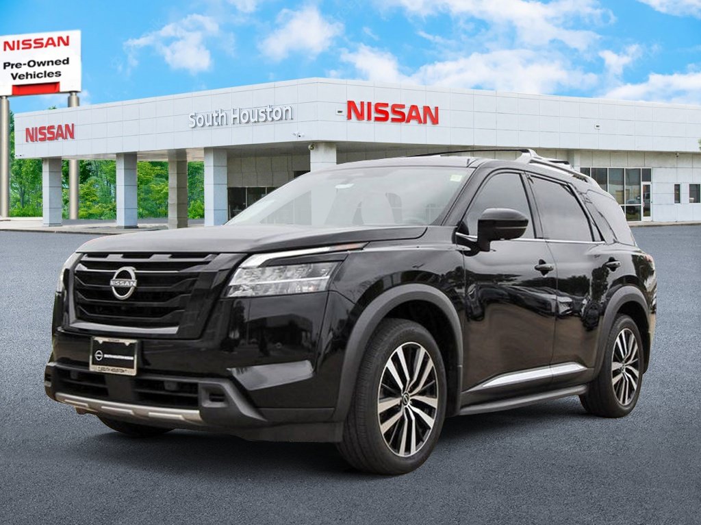 Certified 2024 Nissan Pathfinder Platinum w/ Cargo Package FWD image 2