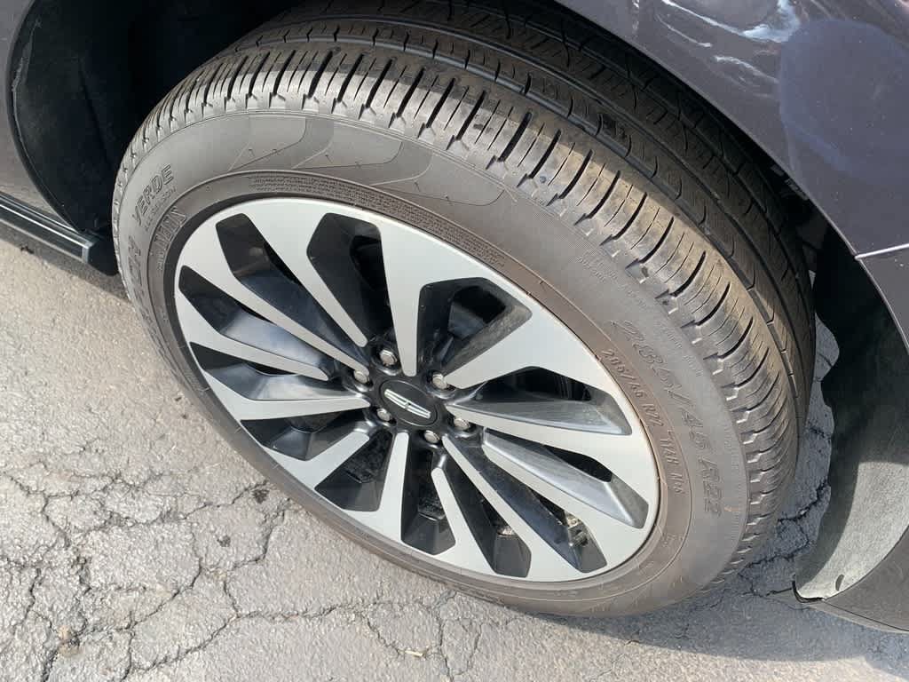 Used 2024 Lincoln Navigator Reserve AWD/4WD image 9