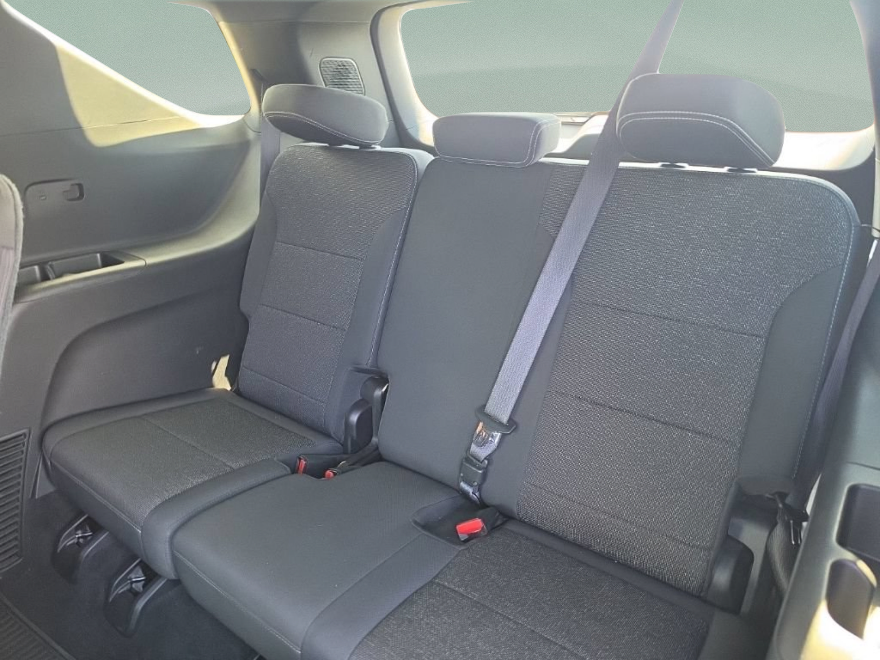 Used 2025 Chevrolet Traverse LT w/ LPO, Floor Liner Package FWD image 25