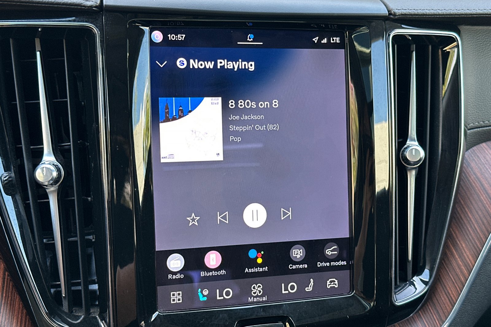 Certified 2023 Volvo XC60 T8 Ultimate AWD/4WD image 21