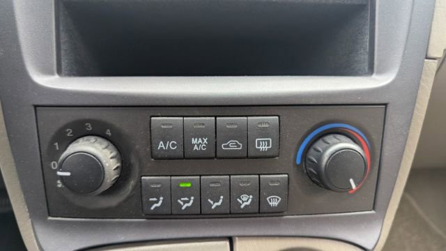 Used 2005 Hyundai Sonata GL FWD image 33