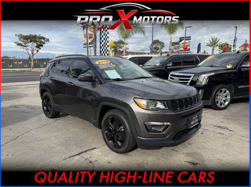 Used 2019 Jeep Compass Latitude FWD image 1
