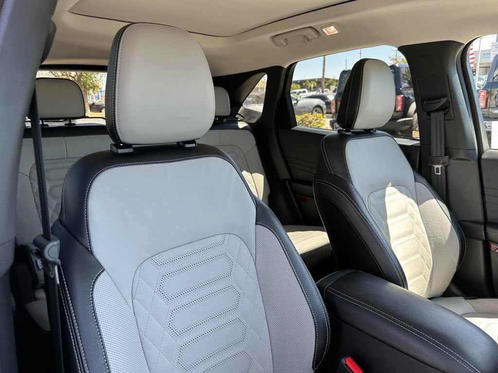 Used 2024 Ford Escape SE w/ PHEV Premium Package FWD image 50