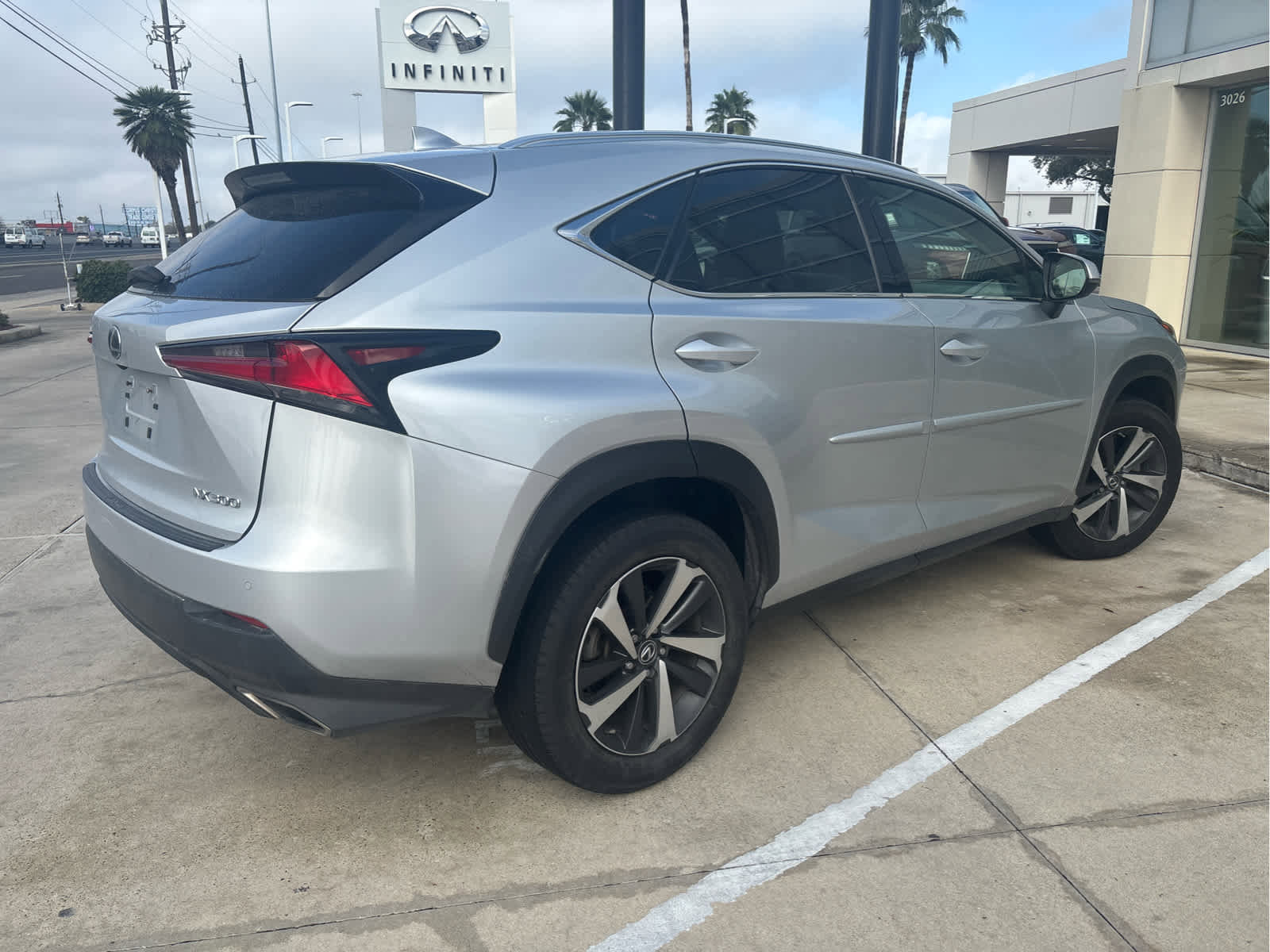 Used 2019 Lexus NX 300 FWD image 3