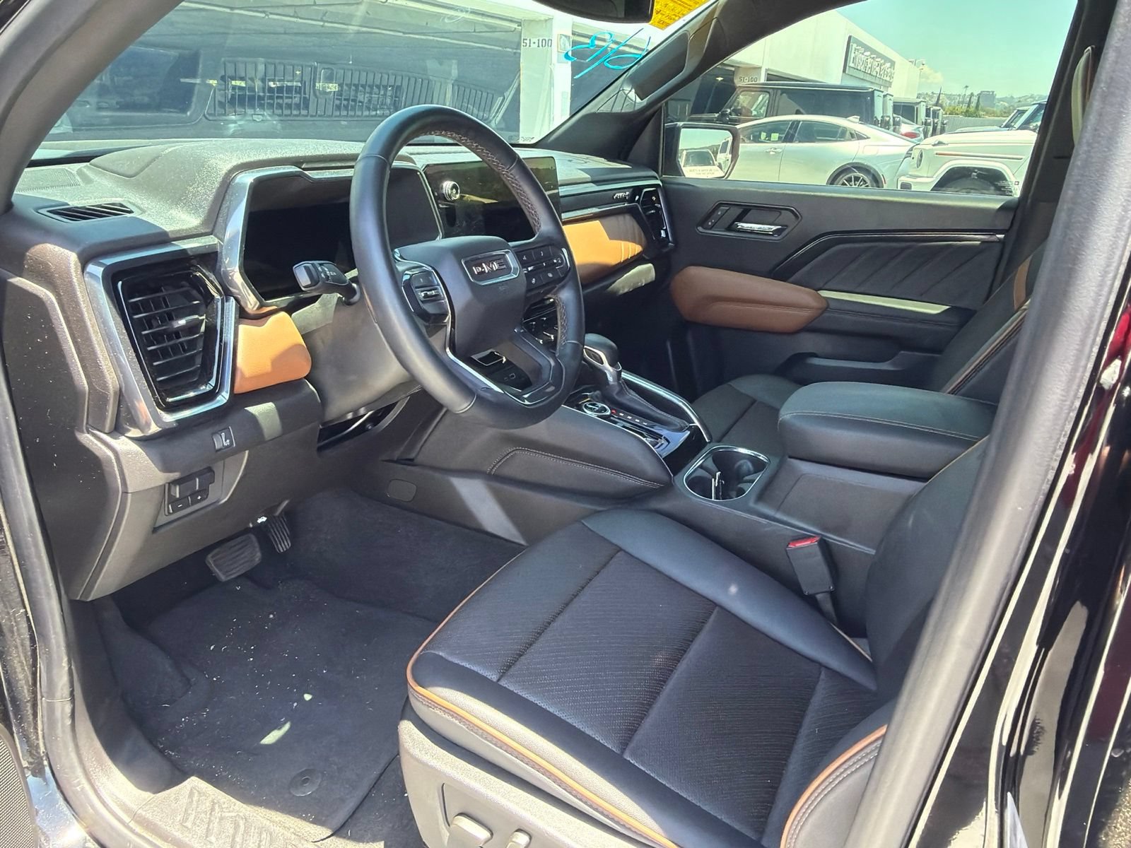 Used 2023 GMC Canyon AT4 w/ AT4 Premium Package AWD/4WD image 7