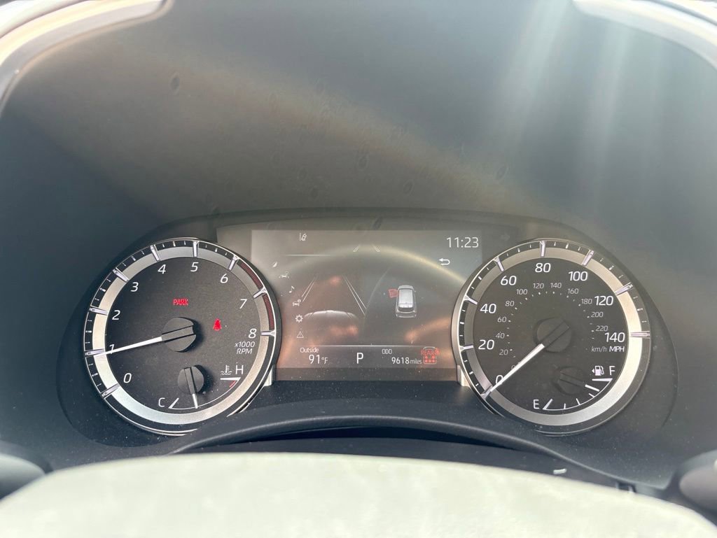 Used 2025 Toyota Highlander XLE FWD image 22