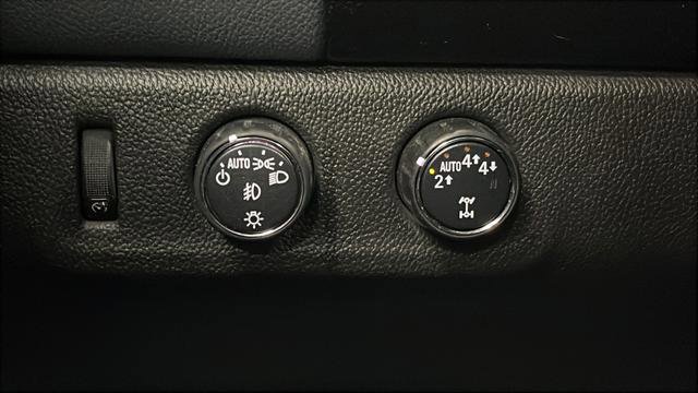 Used 2021 Chevrolet Colorado Z71 AWD/4WD image 36