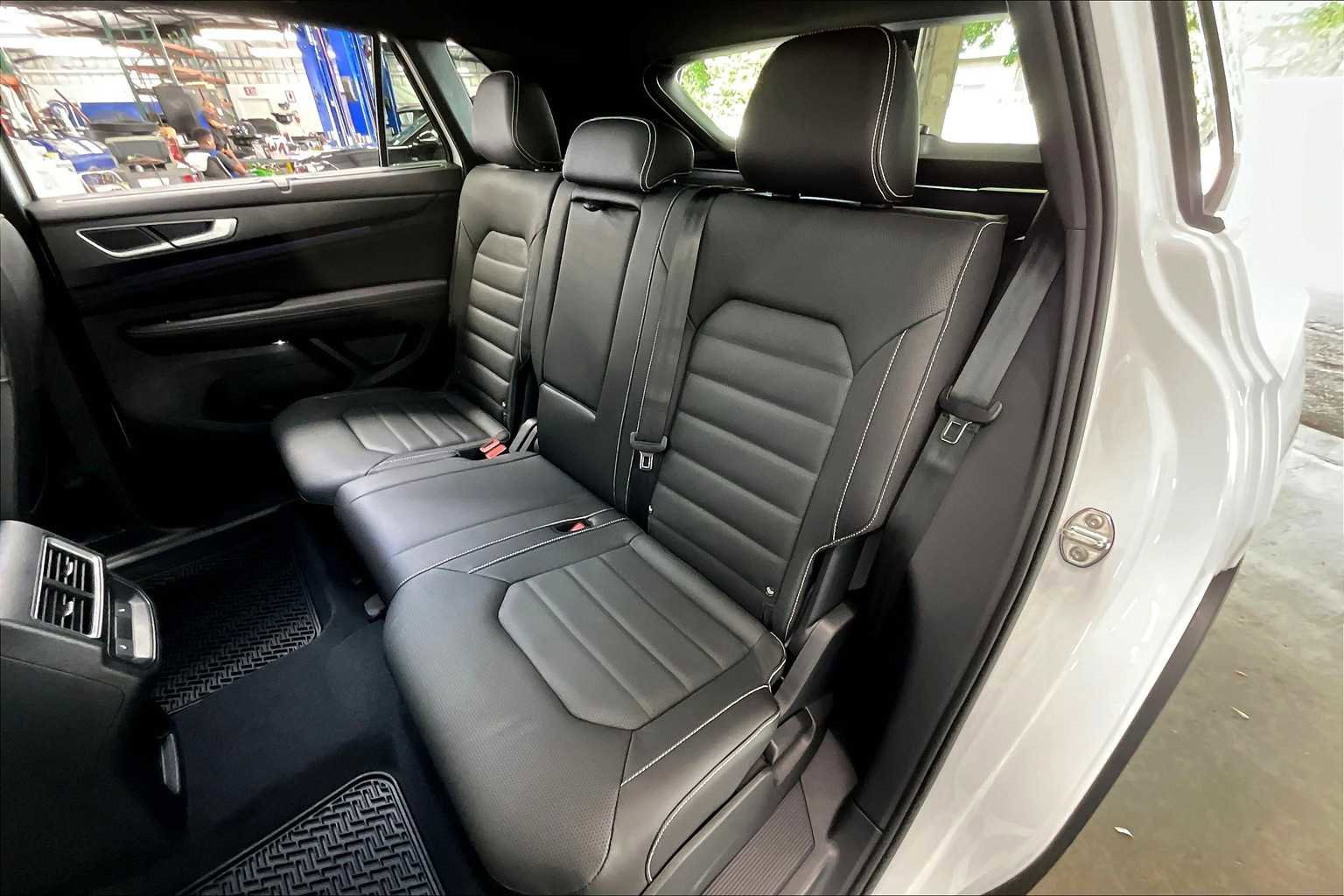 New 2026 Volkswagen Atlas Cross Sport SEL image 12