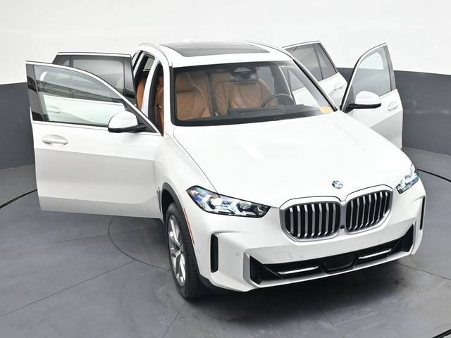 Used 2024 BMW X5 xDrive40i w/ Premium Package AWD/4WD image 44