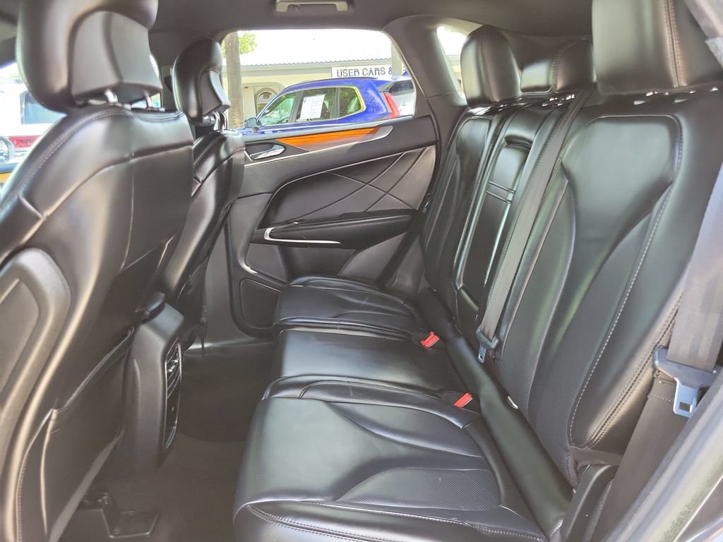 Used 2019 Lincoln MKC Select w/ Select Plus Package FWD image 10
