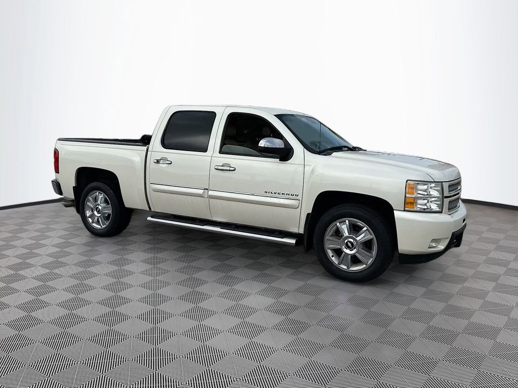 Used 2013 Chevrolet Silverado 1500 LTZ w/ LTZ White Diamond Edition image 3