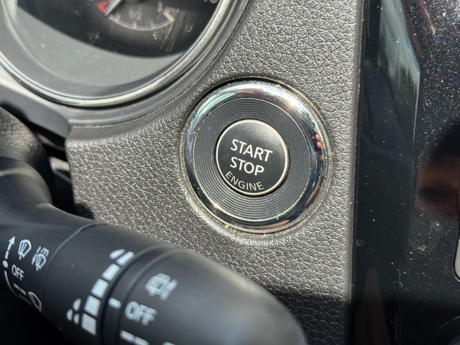 Used 2018 Nissan Rogue Sport SL w/ SL Premium Package FWD image 22