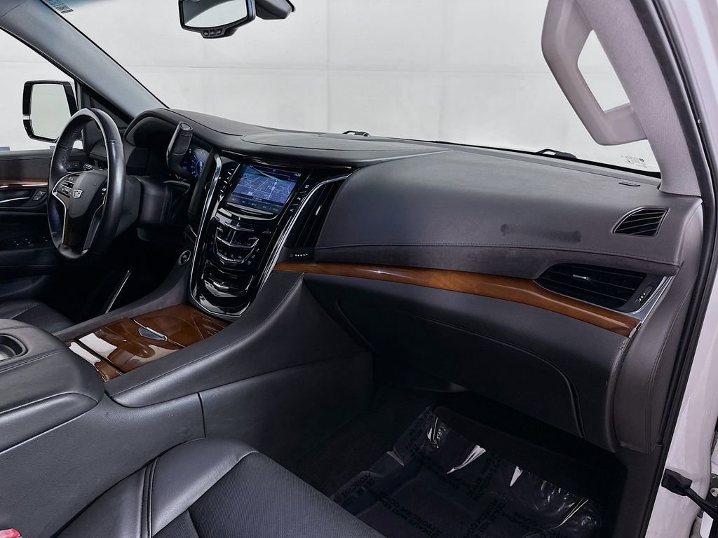Used 2018 Cadillac Escalade 4WD image 37