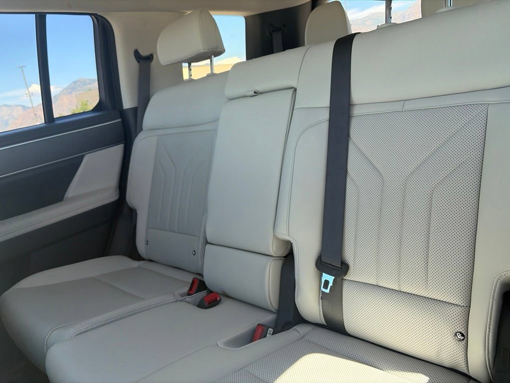 Used 2026 Hyundai Santa Fe SEL AWD/4WD image 29