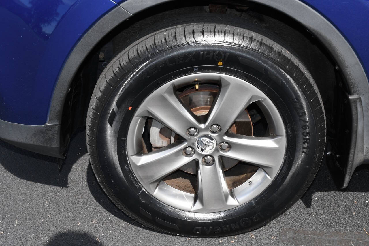 Used 2015 Toyota RAV4 XLE AWD/4WD image 39