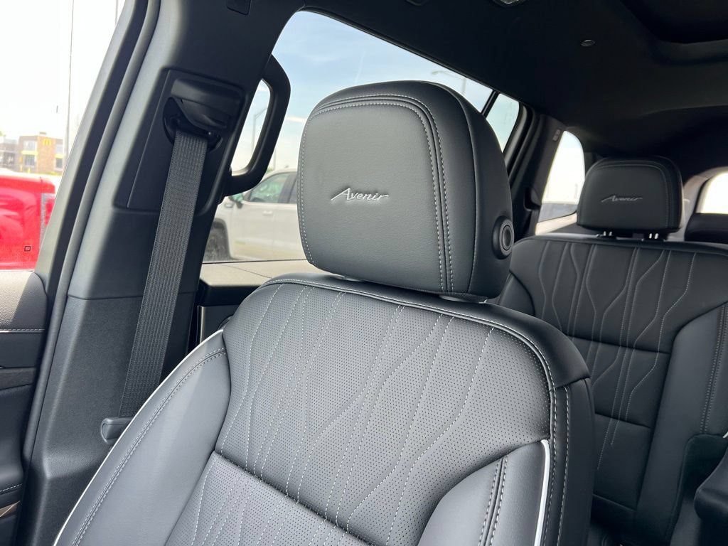 New 2026 Buick Enclave Avenir w/ Super Cruise Package FWD image 18
